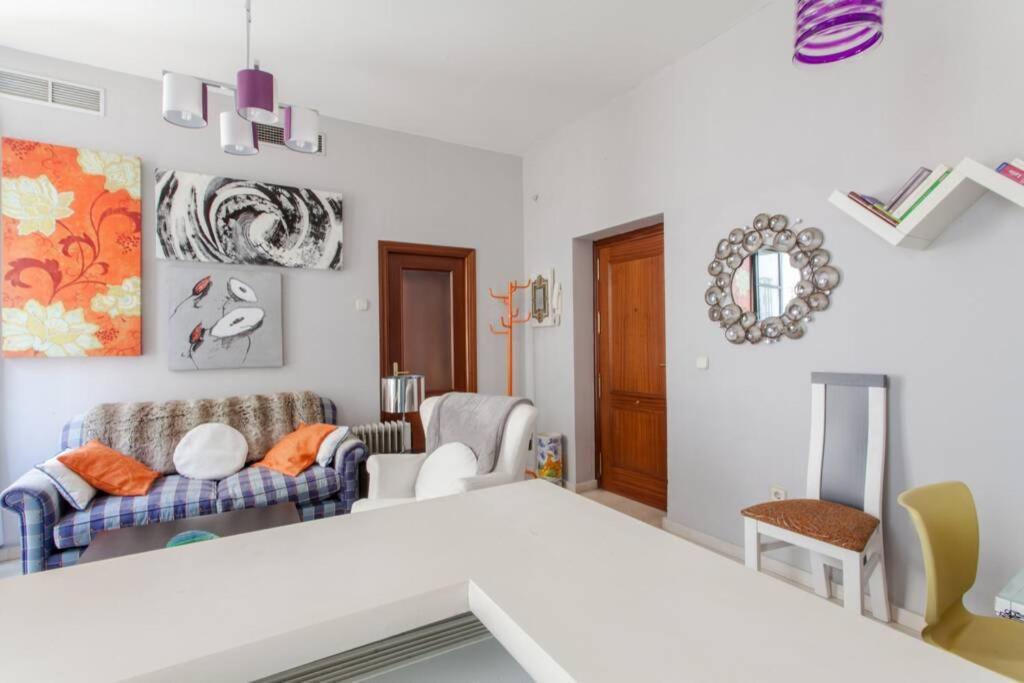 Ubicacion TOP Junto Catedral A Acond y WIFI Sevilla Exterior foto
